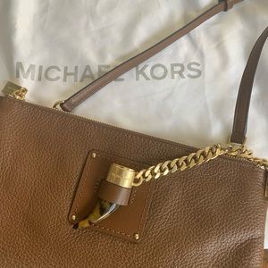 Michael Kors bag with detachable strap.